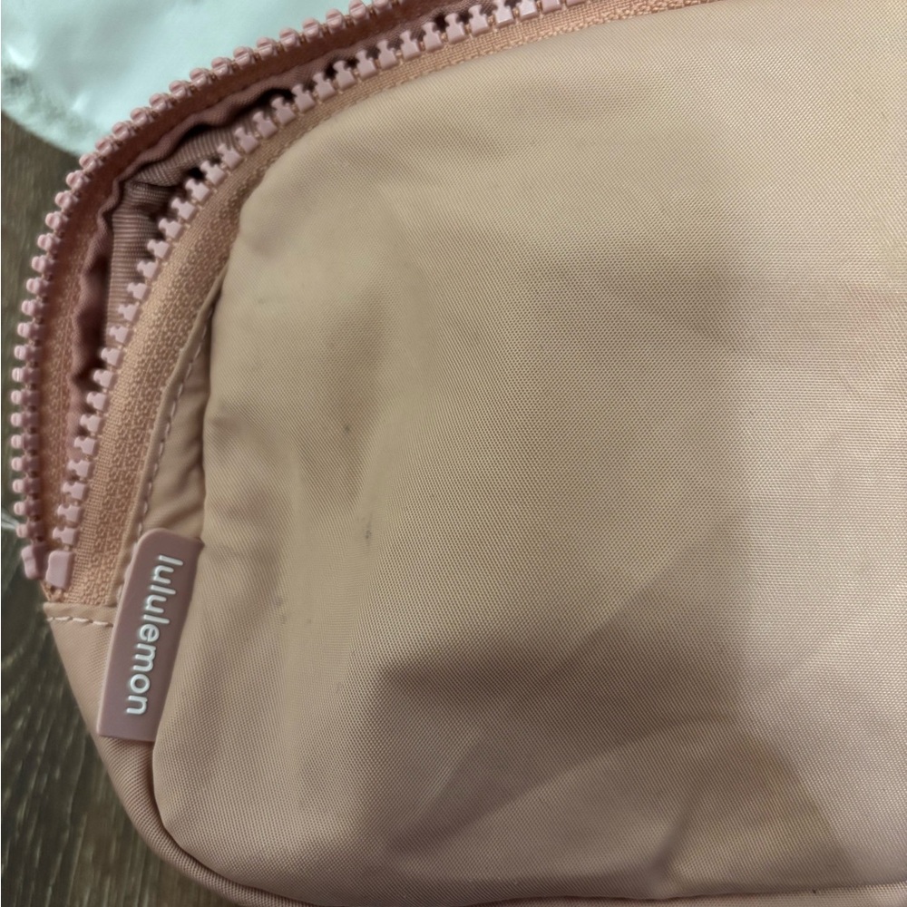 Lululemon Athletica Pink Belt Bag Includes Store Shopping Bag - Picture 4 of 4